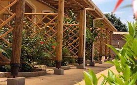 African Roots Guesthouse Entebbe 3*